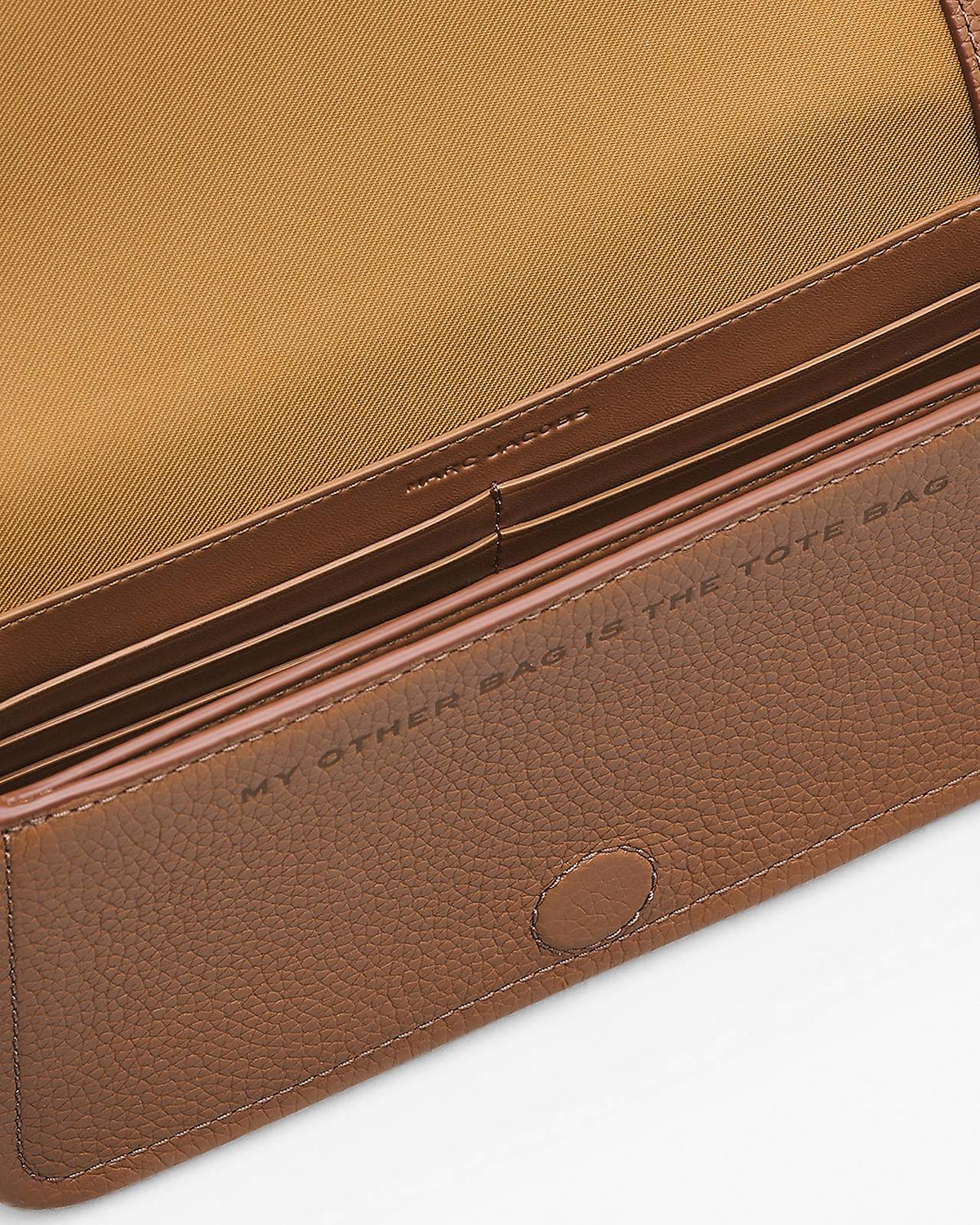 https://img.kwcdn.com/local-goods-image/f34d954a/1d3e0f57-c03c-4140-9b5b-c92c586188e2/2a8f975c7ae5e439d7581486ae2cb88e.jpeg